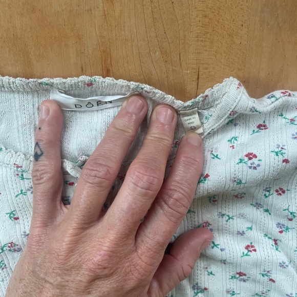 Doen Floral Pointelle Paola Tee Small - Picture 5 of 5